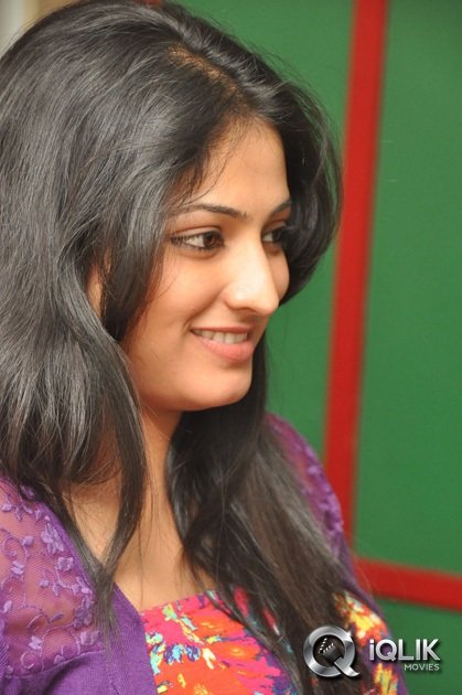 Galata-Movie-Team-at-Radio-Mirchi